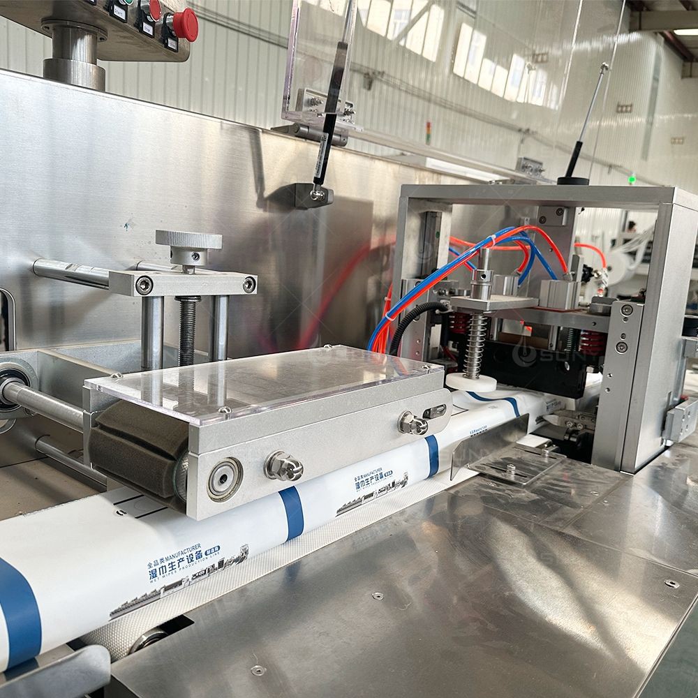 30PCS جوتے مچھوٹیں بنانے اور پیکنگ مشین نیچے جیکٹ صفائی گیلے مچھوٹیں پیداوار لائن کے ساتھ جڑواں چھوٹے رول