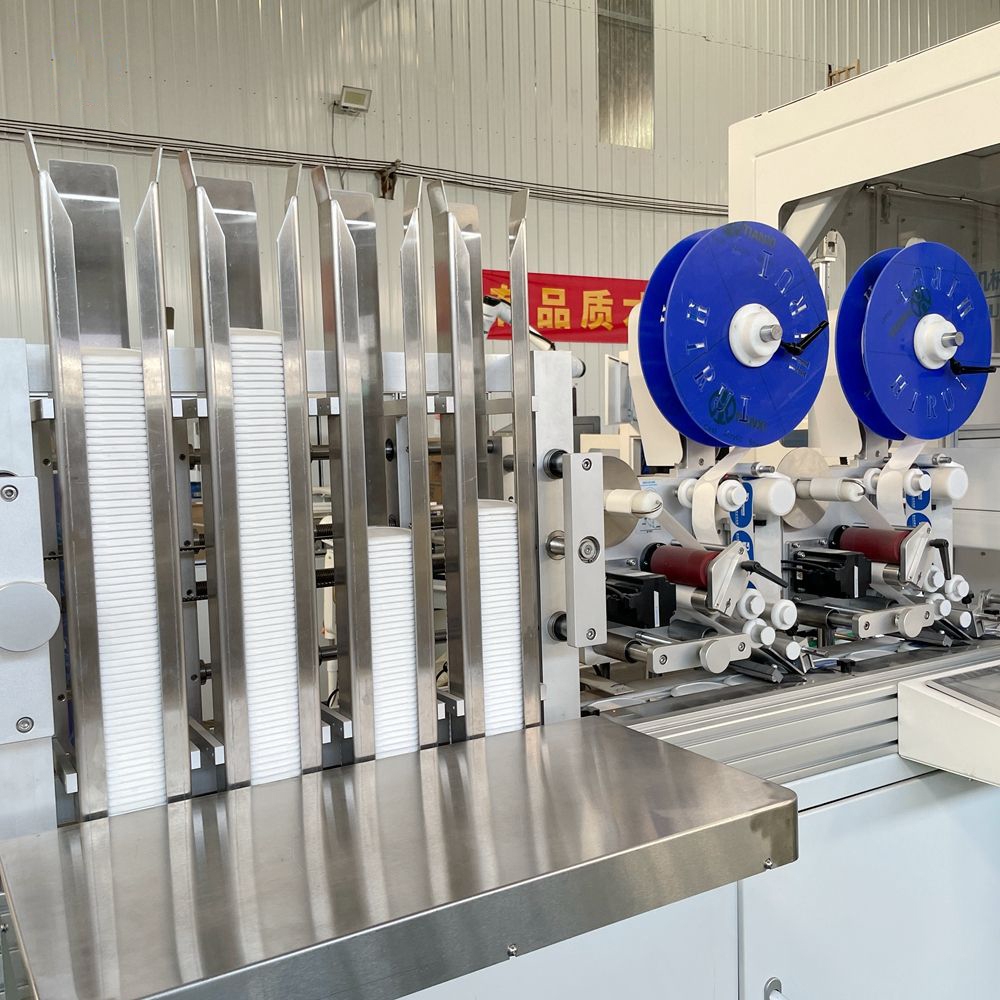 High-Efficiency Fully Automatic Wet Tissue Making Machine CE Certified, Nonwoven Wet Wipes Making Machine