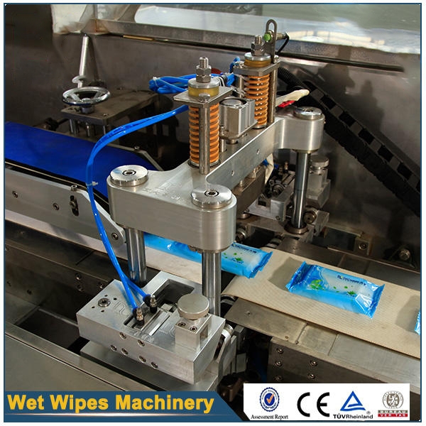 Full Automatic Disposable Cleaning Wipe Making Machine Floor Wet Wipes Folding Cutting Machine